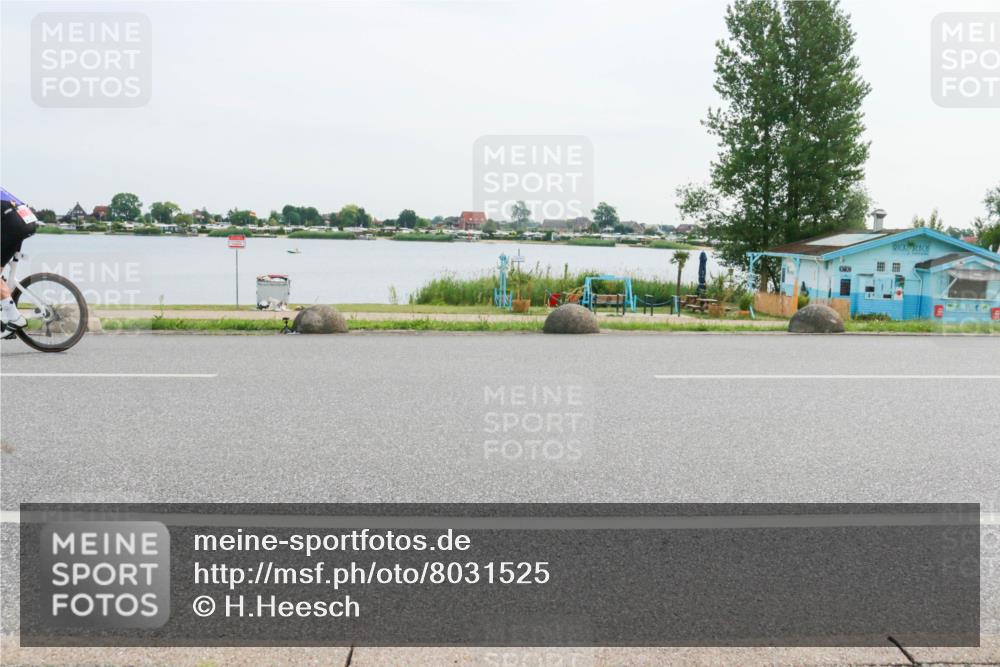 15.06.2025 - 27. Vierlanden-Triathlon H.Heesch http://msf.ph/oto/8031525 15.06.2025 10:36:31 Radfahren 5, 531 meine-sportfotos.de