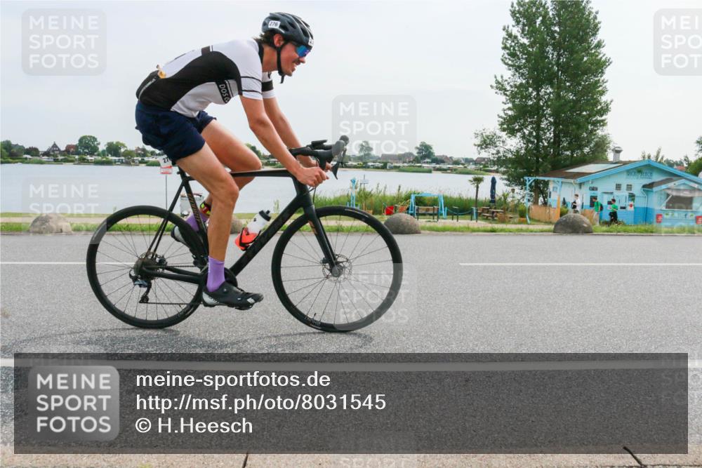 15.06.2025 - 27. Vierlanden-Triathlon H.Heesch http://msf.ph/oto/8031545 15.06.2025 10:36:43 Radfahren 102, 276, 283 meine-sportfotos.de