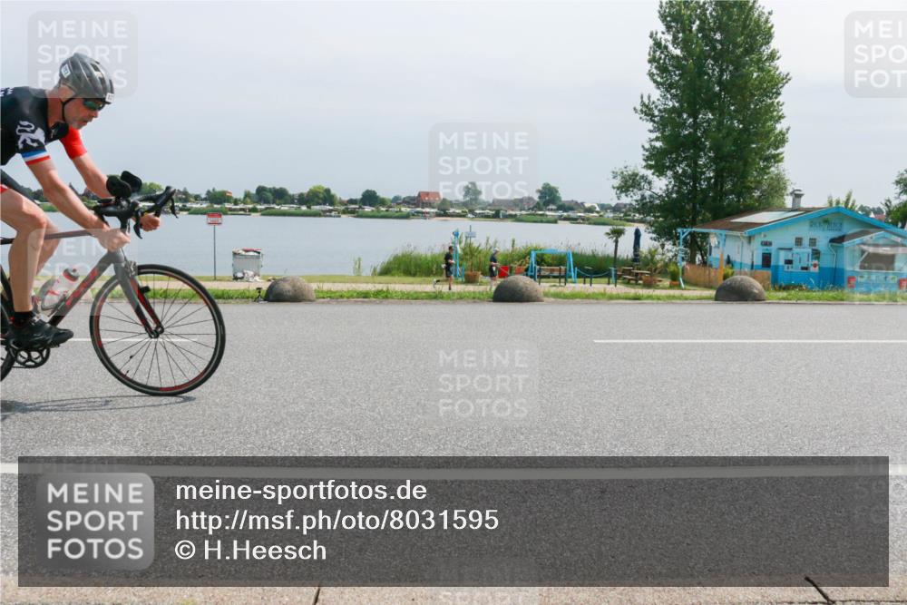 15.06.2025 - 27. Vierlanden-Triathlon H.Heesch http://msf.ph/oto/8031595 15.06.2025 11:33:30 Radfahren 157, 732 meine-sportfotos.de