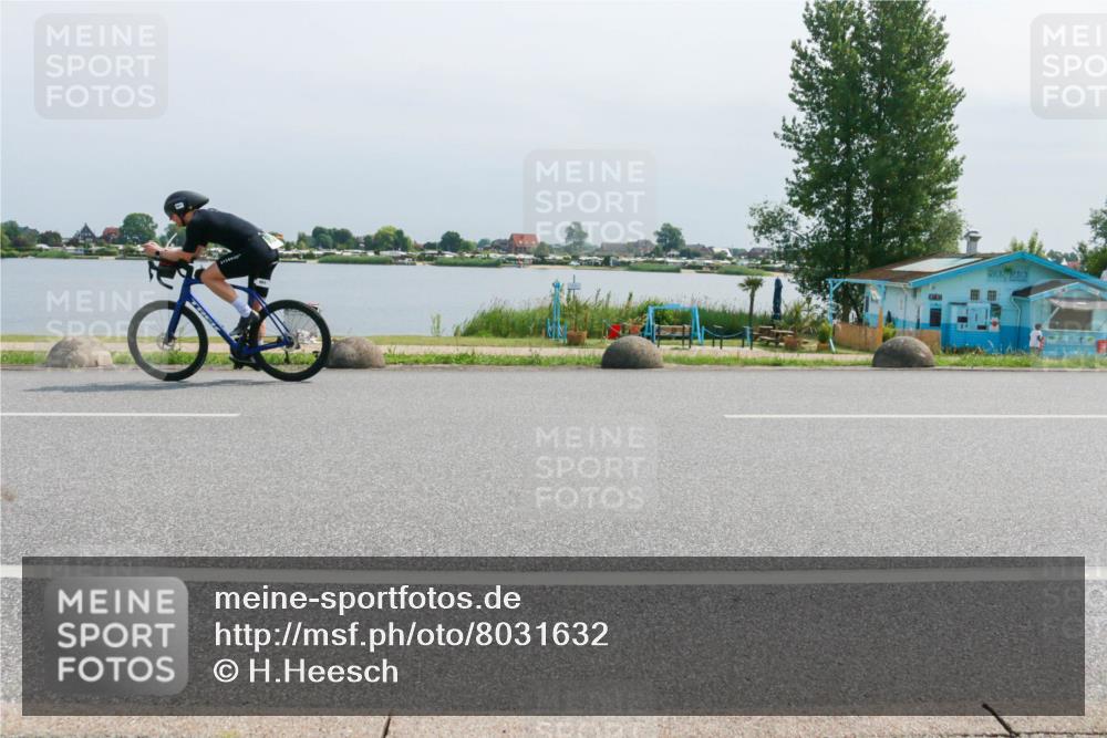 15.06.2025 - 27. Vierlanden-Triathlon H.Heesch http://msf.ph/oto/8031632 15.06.2025 11:33:48 Radfahren 238, 661, 692 meine-sportfotos.de