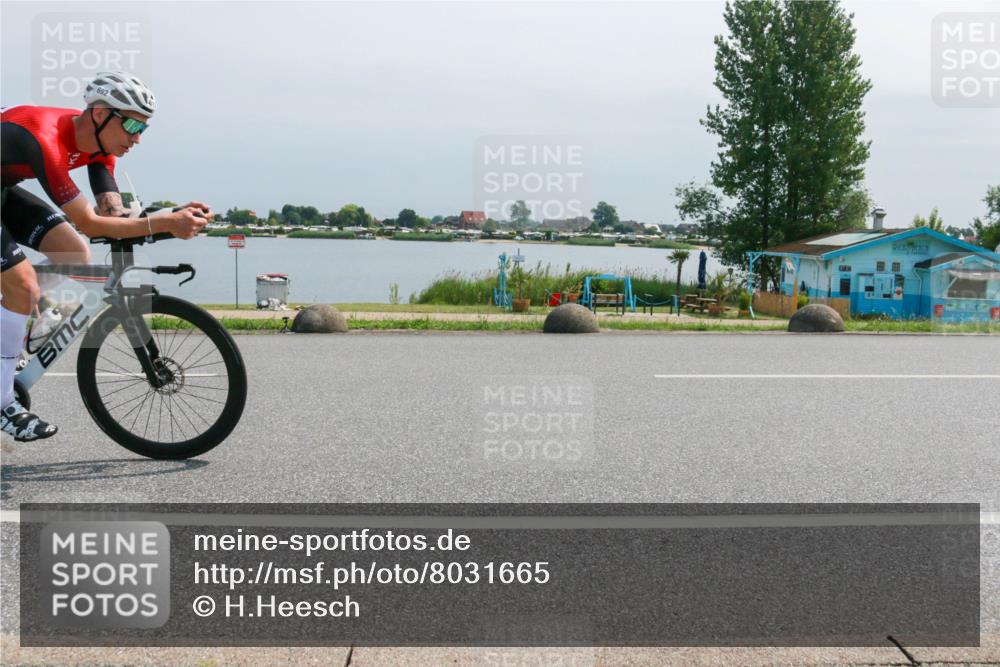 15.06.2025 - 27. Vierlanden-Triathlon H.Heesch http://msf.ph/oto/8031665 15.06.2025 11:33:52 Radfahren 238, 661, 692 meine-sportfotos.de