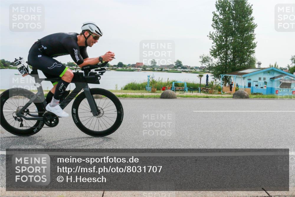 15.06.2025 - 27. Vierlanden-Triathlon H.Heesch http://msf.ph/oto/8031707 15.06.2025 10:37:27 Radfahren 63 meine-sportfotos.de