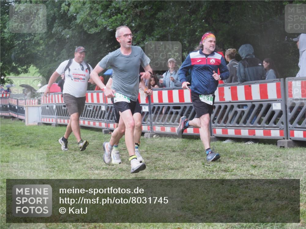 21.06.2025 - 27. Vierlanden-Triathlon KatJ http://msf.ph/oto/8031745 15.06.2025 13:41:11 Ziel 133, 167, 637, 961 meine-sportfotos.de