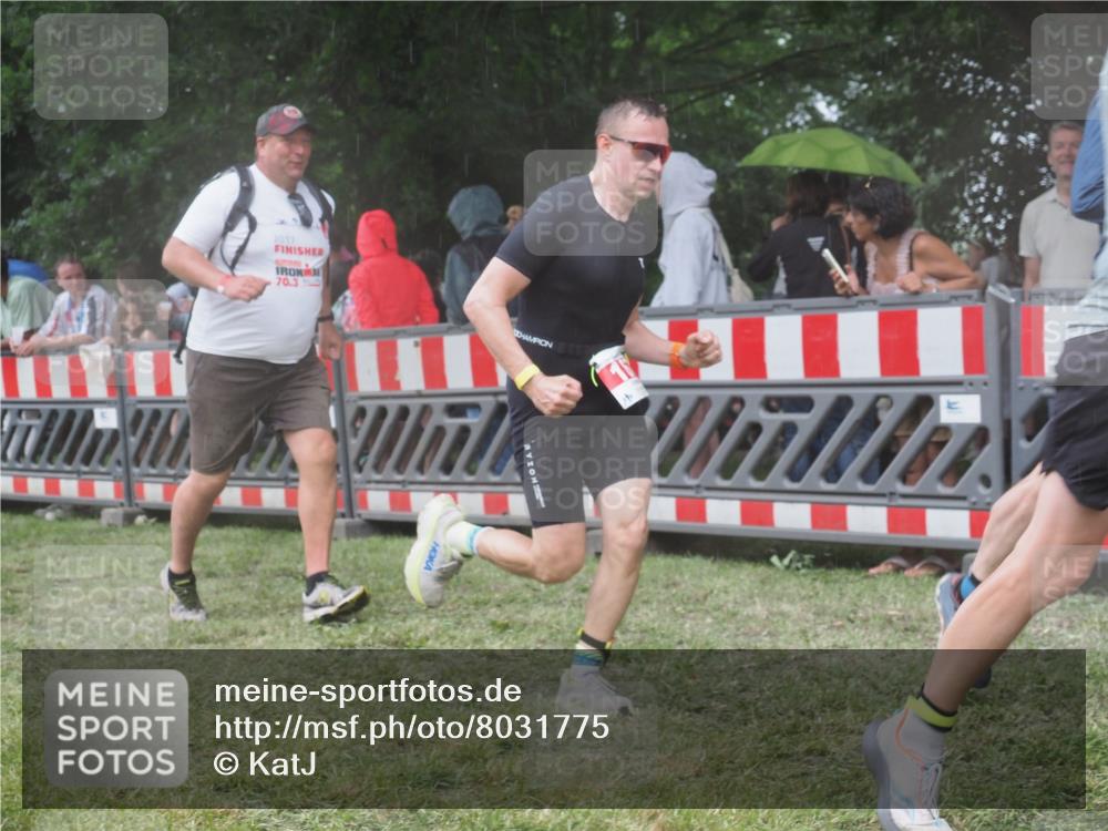 21.06.2025 - 27. Vierlanden-Triathlon KatJ http://msf.ph/oto/8031775 15.06.2025 13:41:12 Ziel 133, 167, 637, 961 meine-sportfotos.de