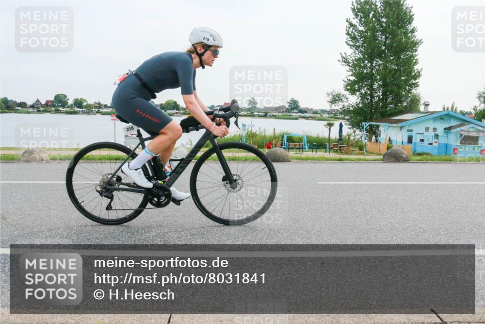 15.06.2025 - 27. Vierlanden-Triathlon H.Heesch http://msf.ph/oto/8031841 15.06.2025 10:38:25 Radfahren 7, 13, 88, 154, 218, 258 meine-sportfotos.de