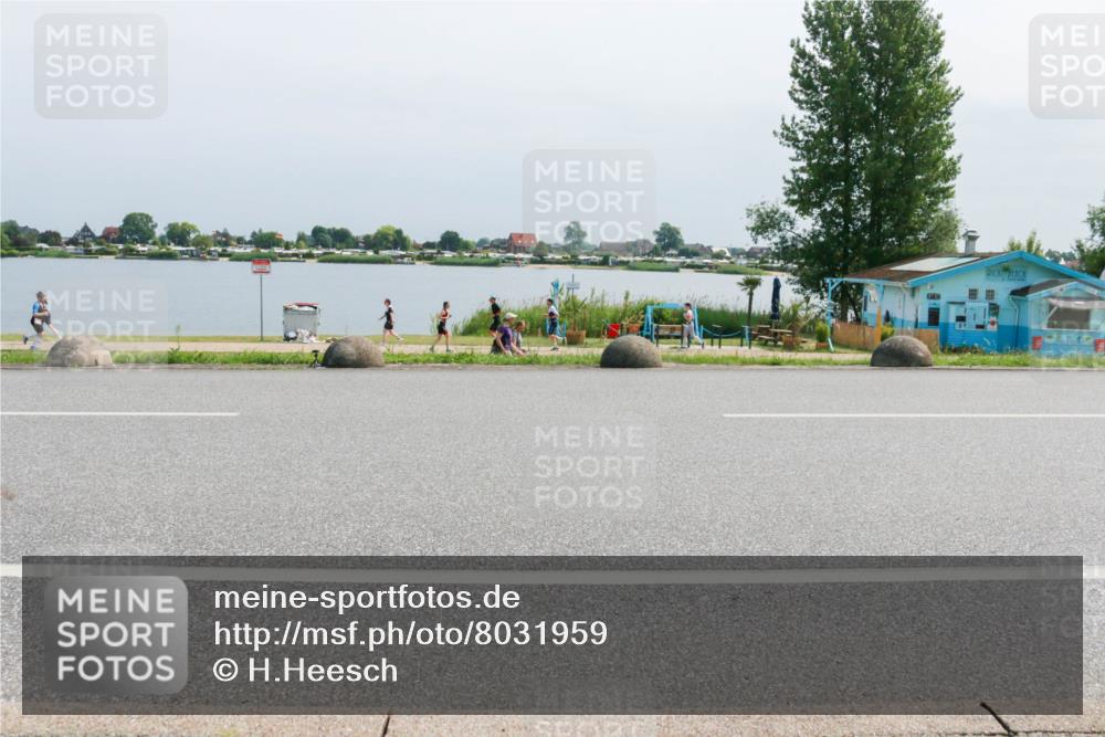 15.06.2025 - 27. Vierlanden-Triathlon H.Heesch http://msf.ph/oto/8031959 15.06.2025 11:34:22 Radfahren 806 meine-sportfotos.de