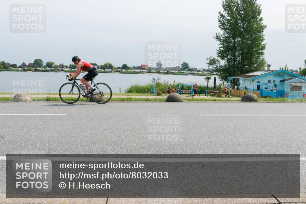 15.06.2025 - 27. Vierlanden-Triathlon H.Heesch http://msf.ph/oto/8032033 15.06.2025 11:34:51 Radfahren 707, 760, 894 meine-sportfotos.de