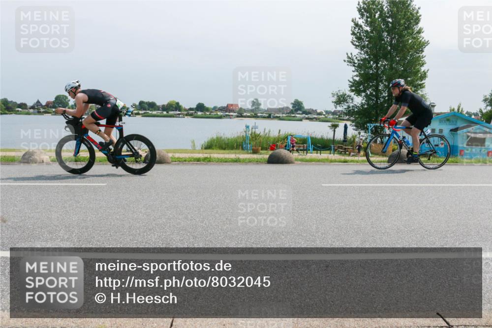 15.06.2025 - 27. Vierlanden-Triathlon H.Heesch http://msf.ph/oto/8032045 15.06.2025 11:34:53 Radfahren 638, 707, 760, 894, 961 meine-sportfotos.de