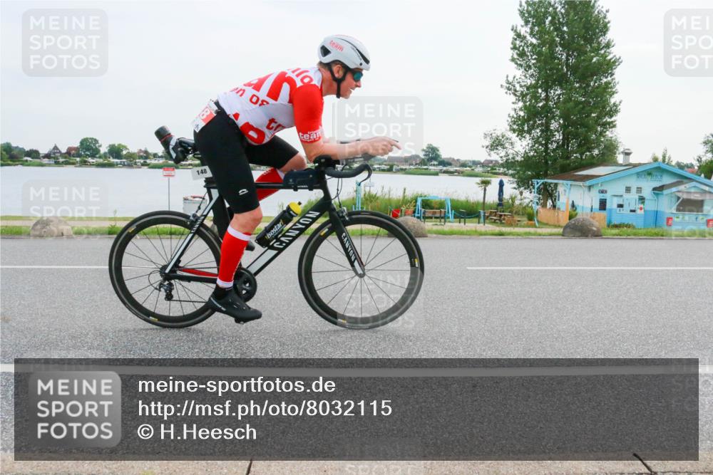 15.06.2025 - 27. Vierlanden-Triathlon H.Heesch http://msf.ph/oto/8032115 15.06.2025 10:39:06 Radfahren 148, 291, 548 meine-sportfotos.de