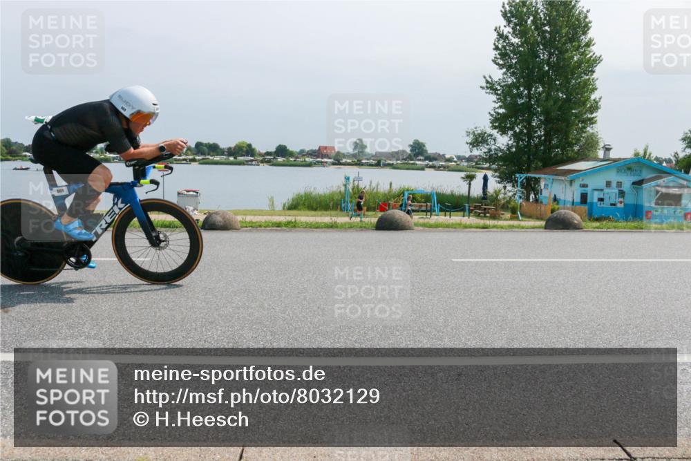 15.06.2025 - 27. Vierlanden-Triathlon H.Heesch http://msf.ph/oto/8032129 15.06.2025 11:35:08 Radfahren 662 meine-sportfotos.de