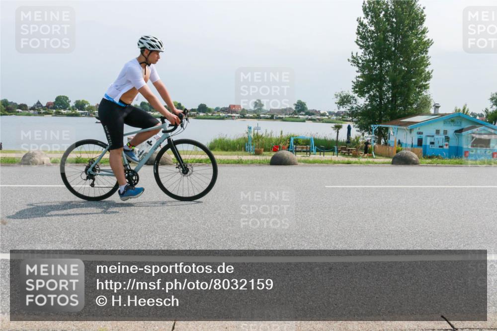 15.06.2025 - 27. Vierlanden-Triathlon H.Heesch http://msf.ph/oto/8032159 15.06.2025 11:35:28 Radfahren 58, 656 meine-sportfotos.de