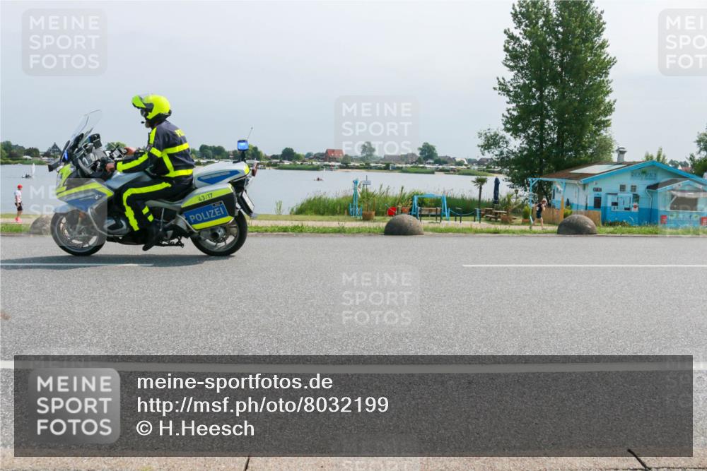15.06.2025 - 27. Vierlanden-Triathlon H.Heesch http://msf.ph/oto/8032199 15.06.2025 11:35:50 Radfahren 70, 735, 736 meine-sportfotos.de
