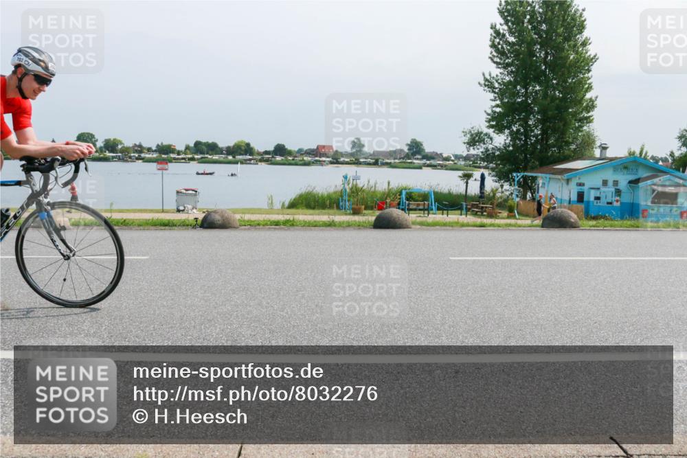 15.06.2025 - 27. Vierlanden-Triathlon H.Heesch http://msf.ph/oto/8032276 15.06.2025 11:36:16 Radfahren 651, 702, 725, 764 meine-sportfotos.de