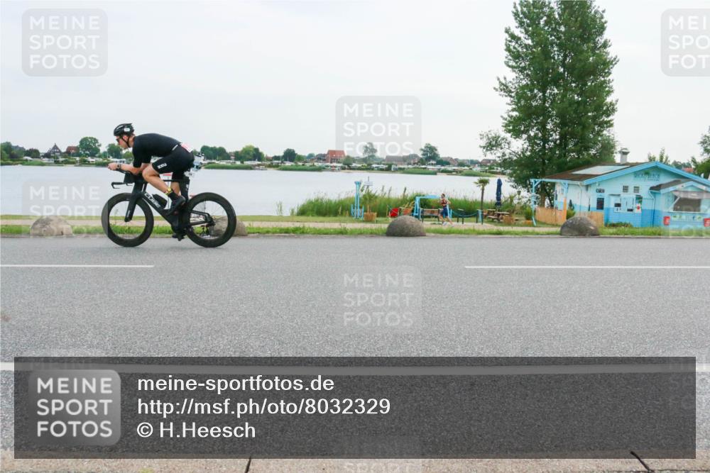 15.06.2025 - 27. Vierlanden-Triathlon H.Heesch http://msf.ph/oto/8032329 15.06.2025 10:39:32 Radfahren 59, 67, 130, 204, 281 meine-sportfotos.de