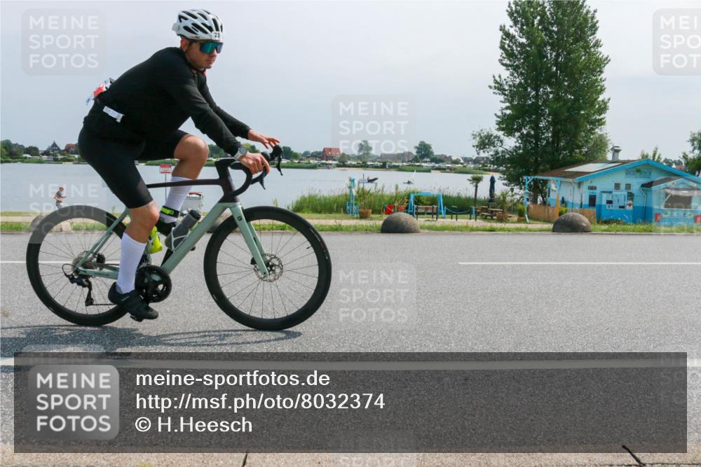 15.06.2025 - 27. Vierlanden-Triathlon H.Heesch http://msf.ph/oto/8032374 15.06.2025 11:36:37 Radfahren 23, 639, 697, 851 meine-sportfotos.de