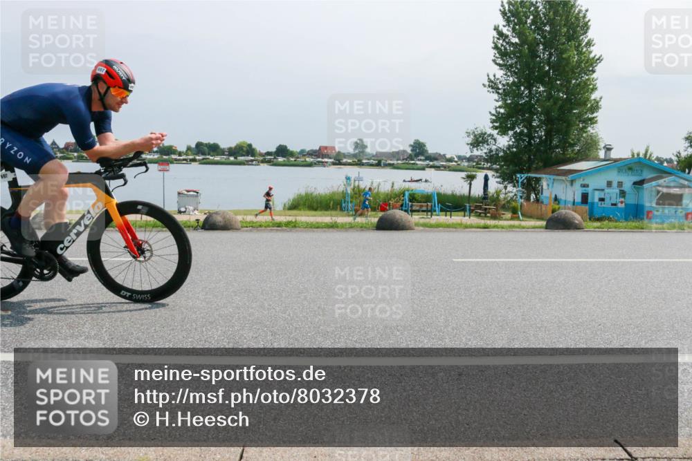 21.06.2025 - 27. Vierlanden-Triathlon H.Heesch http://msf.ph/oto/8032378 15.06.2025 11:36:40 Radfahren 23, 639, 697, 851 meine-sportfotos.de