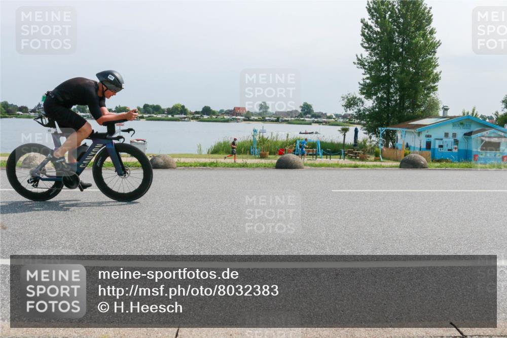 15.06.2025 - 27. Vierlanden-Triathlon H.Heesch http://msf.ph/oto/8032383 15.06.2025 11:36:40 Radfahren 23, 639, 697, 851 meine-sportfotos.de