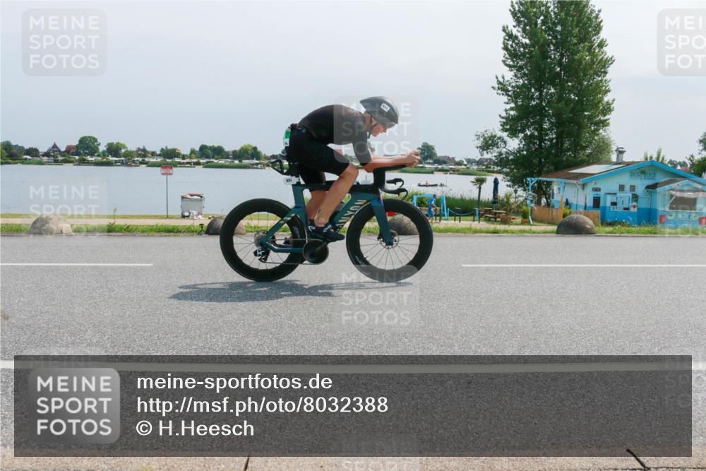 21.06.2025 - 27. Vierlanden-Triathlon H.Heesch http://msf.ph/oto/8032388 15.06.2025 11:36:41 Radfahren 697, 749, 851 meine-sportfotos.de