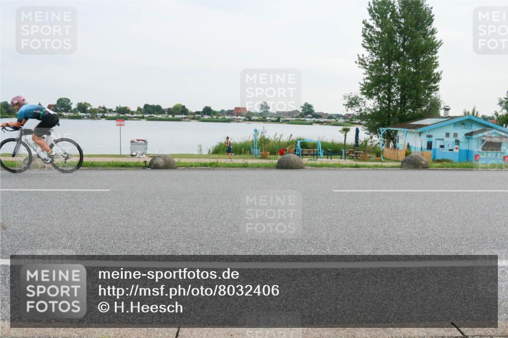 15.06.2025 - 27. Vierlanden-Triathlon H.Heesch http://msf.ph/oto/8032406 15.06.2025 10:39:34 Radfahren 59, 67, 130, 204, 281 meine-sportfotos.de