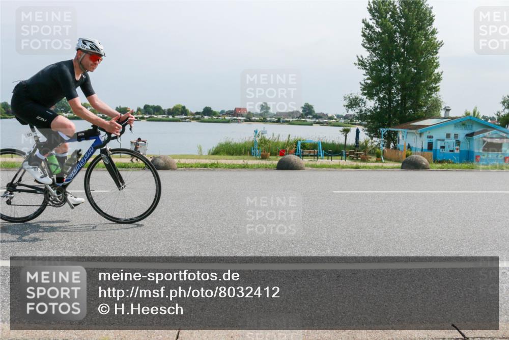 15.06.2025 - 27. Vierlanden-Triathlon H.Heesch http://msf.ph/oto/8032412 15.06.2025 11:36:54 Radfahren 123, 642 meine-sportfotos.de