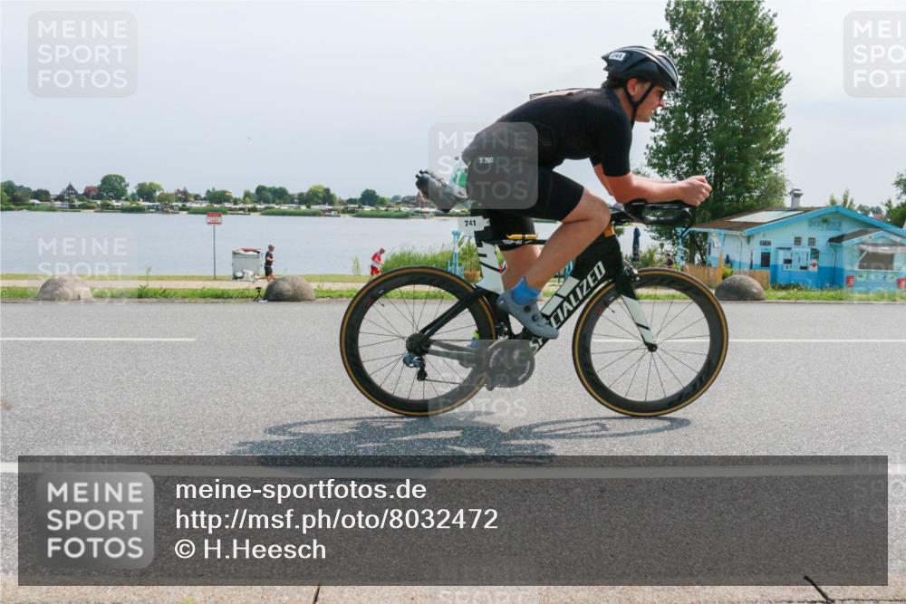 15.06.2025 - 27. Vierlanden-Triathlon H.Heesch http://msf.ph/oto/8032472 15.06.2025 11:37:22 Radfahren 741 meine-sportfotos.de