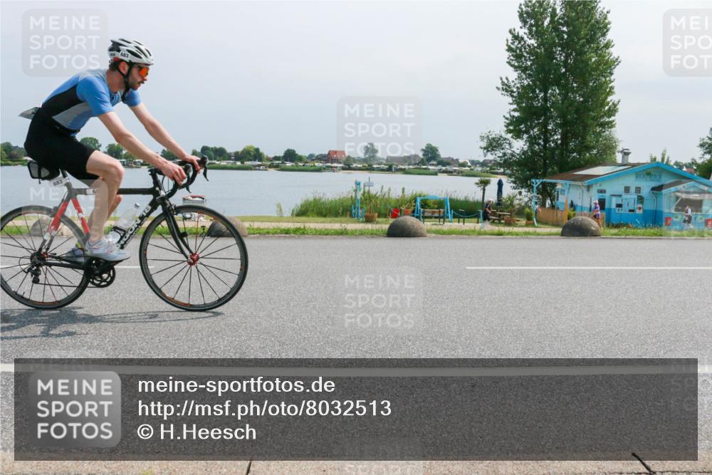 15.06.2025 - 27. Vierlanden-Triathlon H.Heesch http://msf.ph/oto/8032513 15.06.2025 11:37:47 Radfahren 683, 691, 759 meine-sportfotos.de