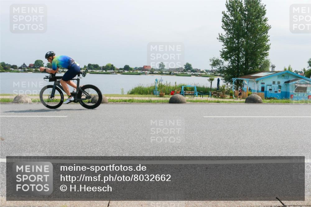 15.06.2025 - 27. Vierlanden-Triathlon H.Heesch http://msf.ph/oto/8032662 15.06.2025 11:38:32 Radfahren 174, 677, 718, 761 meine-sportfotos.de