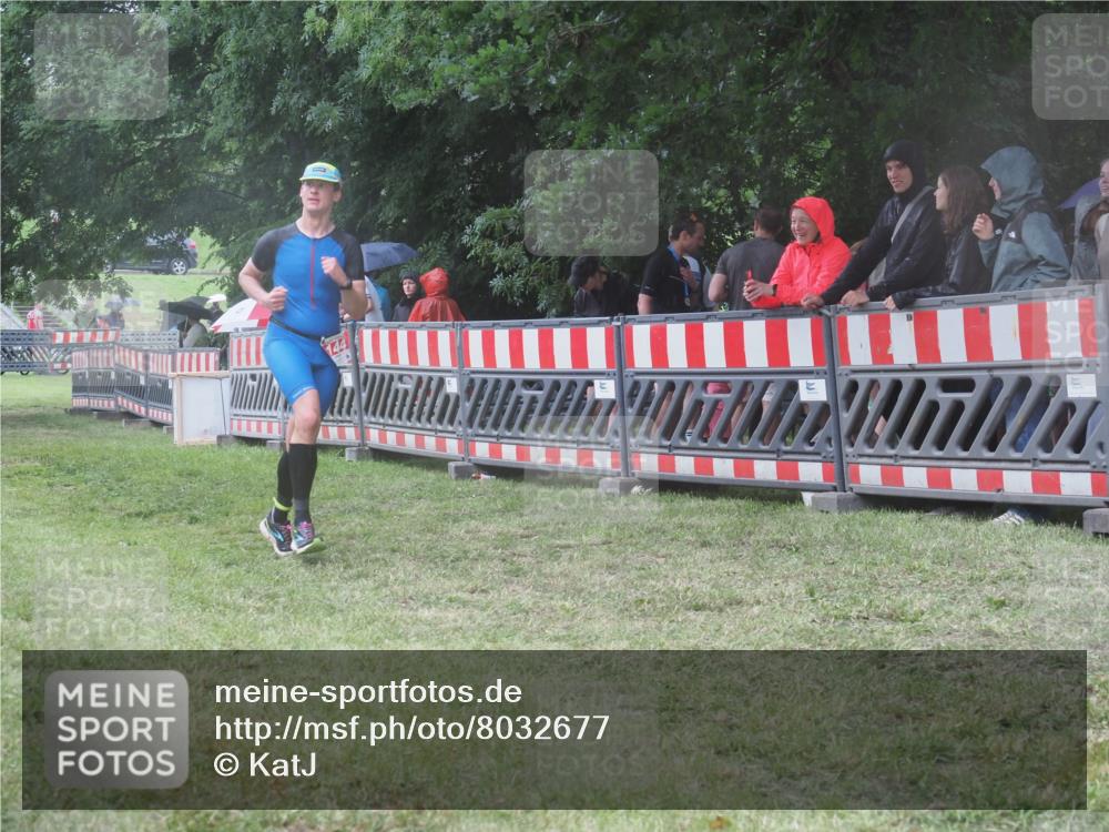 21.06.2025 - 27. Vierlanden-Triathlon KatJ http://msf.ph/oto/8032677 15.06.2025 13:43:31 Ziel 144, 945 meine-sportfotos.de