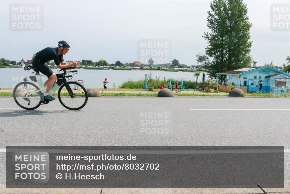 15.06.2025 - 27. Vierlanden-Triathlon H.Heesch http://msf.ph/oto/8032702 15.06.2025 11:38:46 Radfahren 636, 668, 793 meine-sportfotos.de