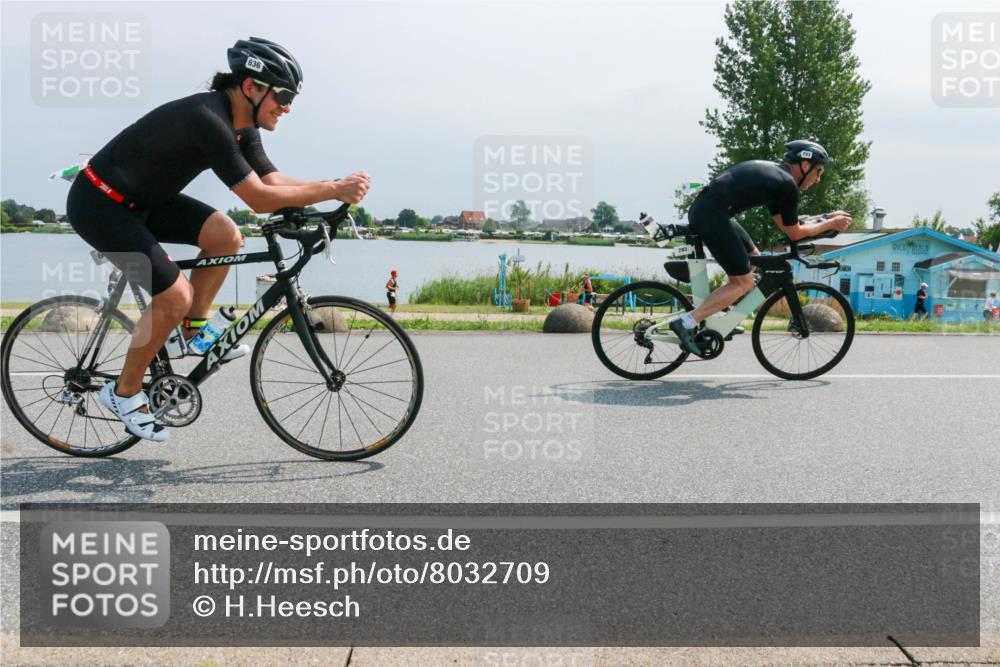 15.06.2025 - 27. Vierlanden-Triathlon H.Heesch http://msf.ph/oto/8032709 15.06.2025 11:38:46 Radfahren 636, 668, 793 meine-sportfotos.de