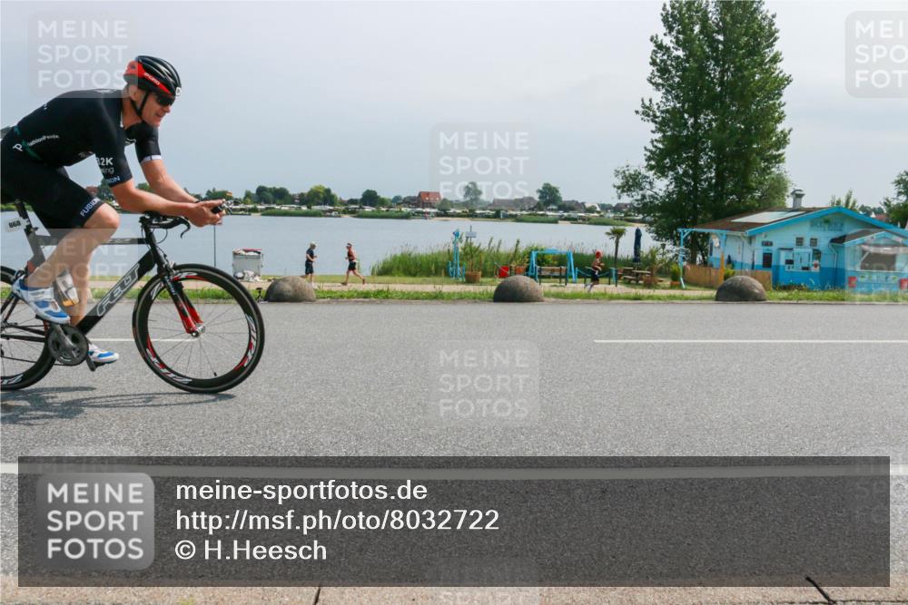 15.06.2025 - 27. Vierlanden-Triathlon H.Heesch http://msf.ph/oto/8032722 15.06.2025 11:38:49 Radfahren 636, 668, 744, 793 meine-sportfotos.de