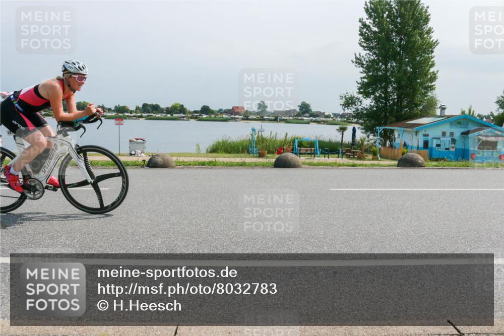 21.06.2025 - 27. Vierlanden-Triathlon H.Heesch http://msf.ph/oto/8032783 15.06.2025 11:39:04 Radfahren 227, 732, 733 meine-sportfotos.de