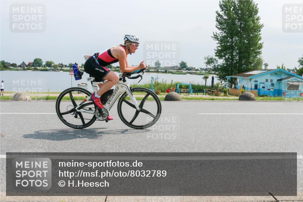 15.06.2025 - 27. Vierlanden-Triathlon H.Heesch http://msf.ph/oto/8032789 15.06.2025 11:39:04 Radfahren 227, 732, 733 meine-sportfotos.de