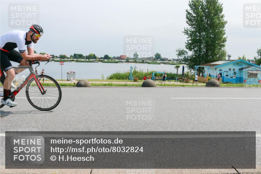 15.06.2025 - 27. Vierlanden-Triathlon H.Heesch http://msf.ph/oto/8032824 15.06.2025 11:39:17 Radfahren 220, 641, 667, 723, 746, 808 meine-sportfotos.de