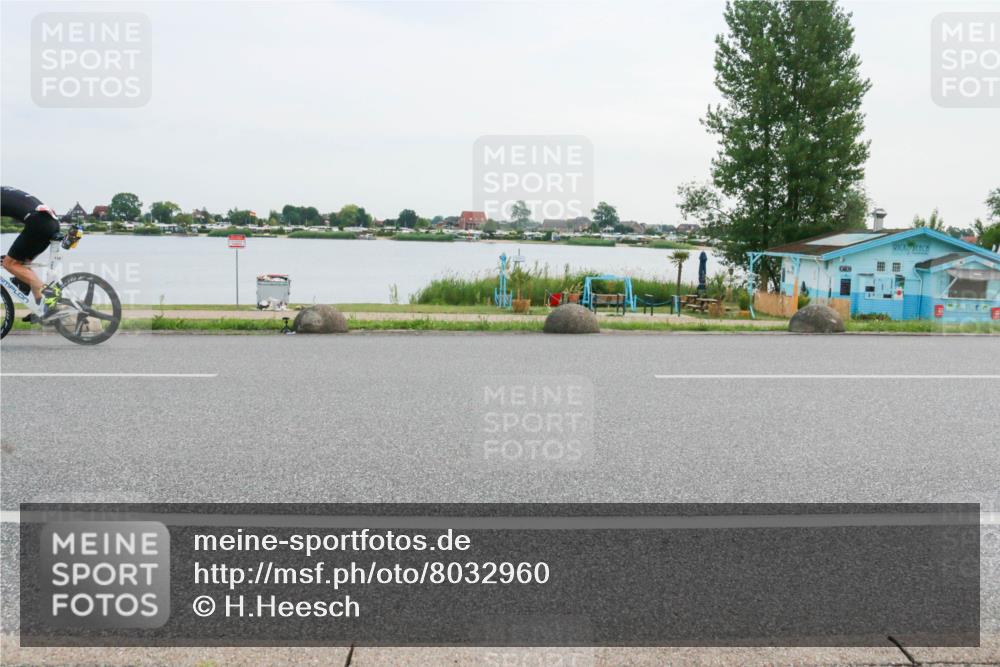 15.06.2025 - 27. Vierlanden-Triathlon H.Heesch http://msf.ph/oto/8032960 15.06.2025 10:40:57 Radfahren 116, 416 meine-sportfotos.de