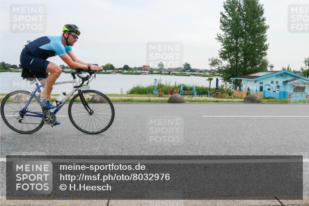 15.06.2025 - 27. Vierlanden-Triathlon H.Heesch http://msf.ph/oto/8032976 15.06.2025 10:41:06 Radfahren 275, 289, 432, 1398 meine-sportfotos.de