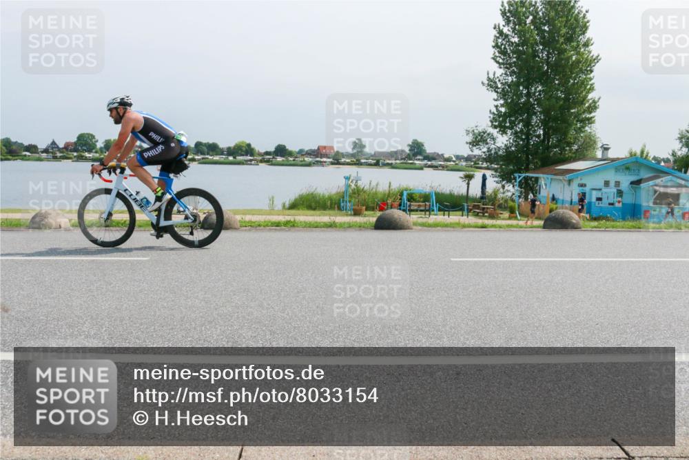 21.06.2025 - 27. Vierlanden-Triathlon H.Heesch http://msf.ph/oto/8033154 15.06.2025 11:40:02 Radfahren 654, 685, 743 meine-sportfotos.de