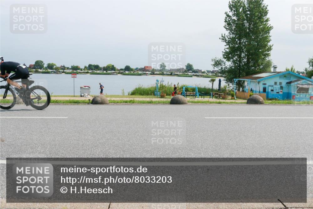 15.06.2025 - 27. Vierlanden-Triathlon H.Heesch http://msf.ph/oto/8033203 15.06.2025 11:40:08 Radfahren 685, 774 meine-sportfotos.de