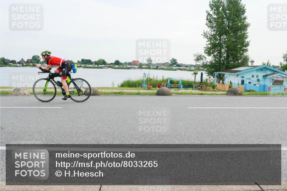 15.06.2025 - 27. Vierlanden-Triathlon H.Heesch http://msf.ph/oto/8033265 15.06.2025 10:41:34 Radfahren 106, 109, 127, 198, 351, 436 meine-sportfotos.de