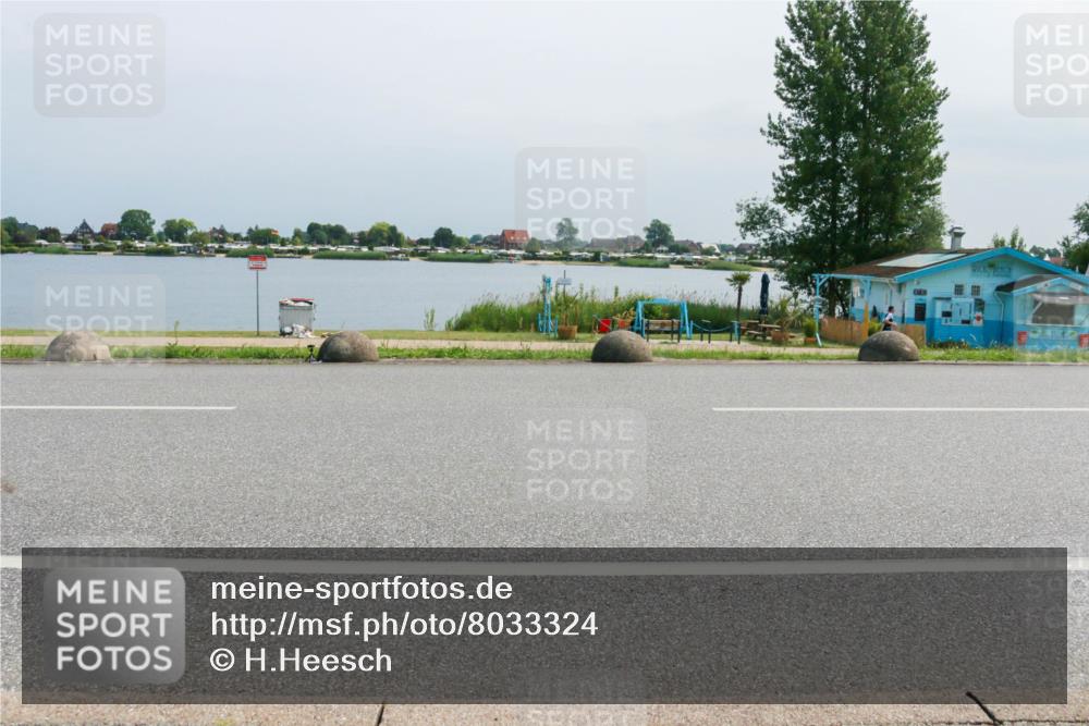 21.06.2025 - 27. Vierlanden-Triathlon H.Heesch http://msf.ph/oto/8033324 15.06.2025 11:40:24 Radfahren  meine-sportfotos.de
