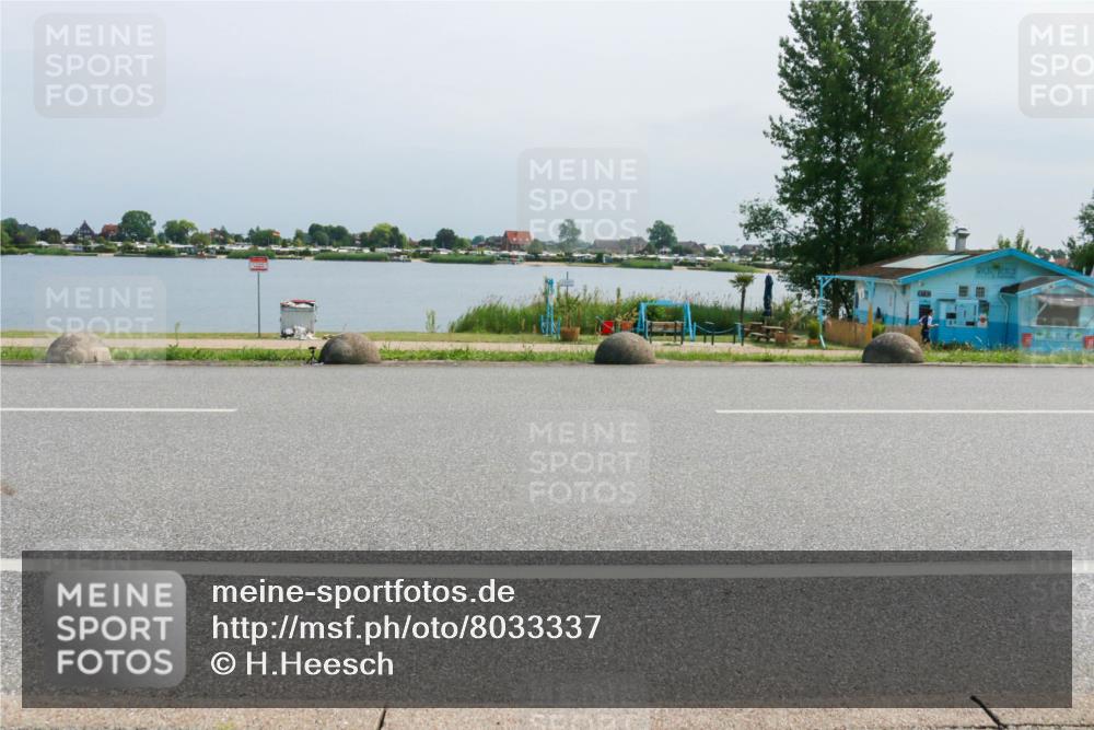 21.06.2025 - 27. Vierlanden-Triathlon H.Heesch http://msf.ph/oto/8033337 15.06.2025 11:40:25 Radfahren  meine-sportfotos.de