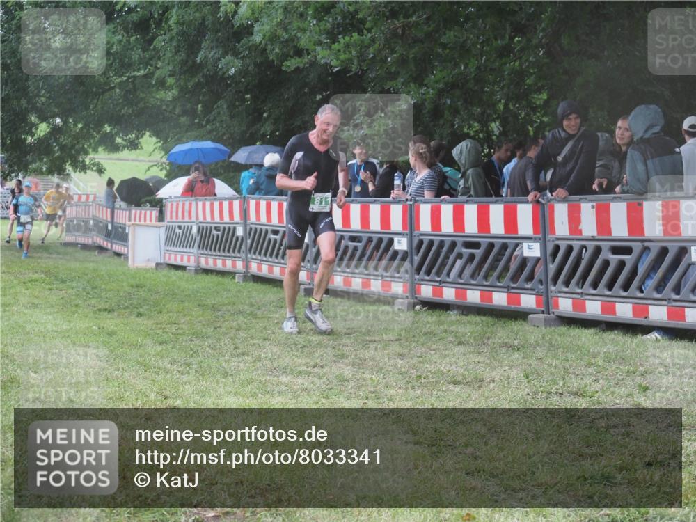 21.06.2025 - 27. Vierlanden-Triathlon KatJ http://msf.ph/oto/8033341 15.06.2025 13:45:02 Ziel 811, 881, 930, 956, 1114 meine-sportfotos.de