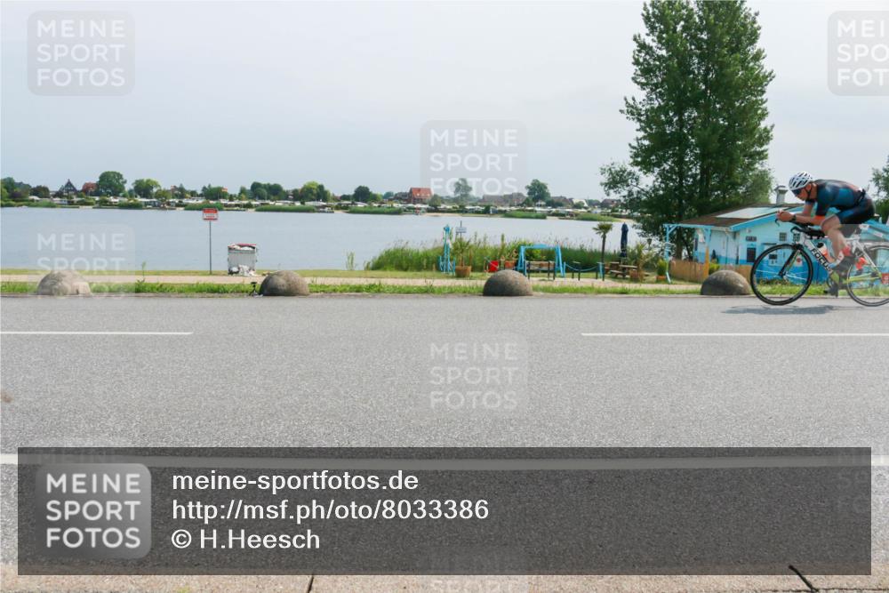 15.06.2025 - 27. Vierlanden-Triathlon H.Heesch http://msf.ph/oto/8033386 15.06.2025 11:40:27 Radfahren 707, 710, 740 meine-sportfotos.de