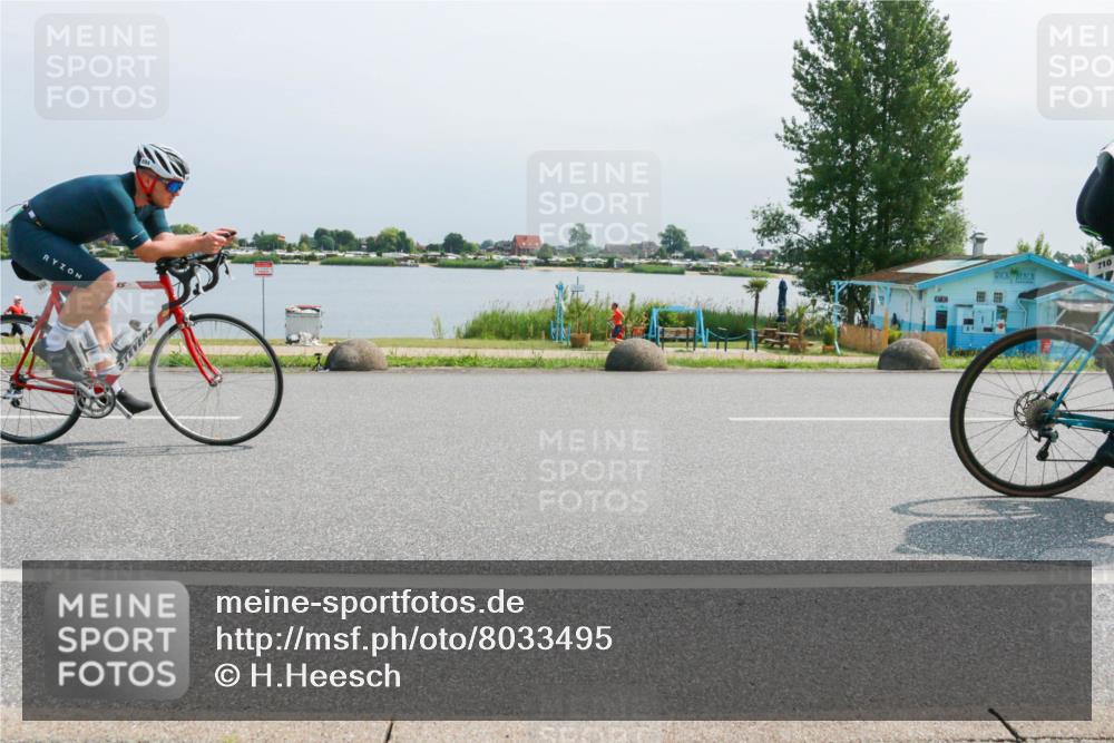 21.06.2025 - 27. Vierlanden-Triathlon H.Heesch http://msf.ph/oto/8033495 15.06.2025 11:40:32 Radfahren 206, 647, 694, 707, 710, 740, 760 meine-sportfotos.de