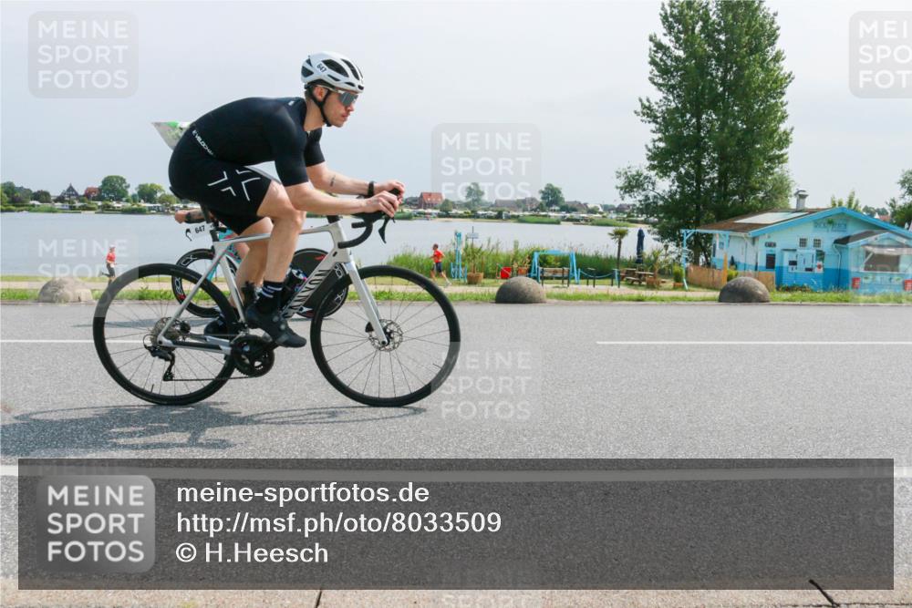 15.06.2025 - 27. Vierlanden-Triathlon H.Heesch http://msf.ph/oto/8033509 15.06.2025 11:40:33 Radfahren 206, 647, 678, 694, 707, 710, 740, 760 meine-sportfotos.de