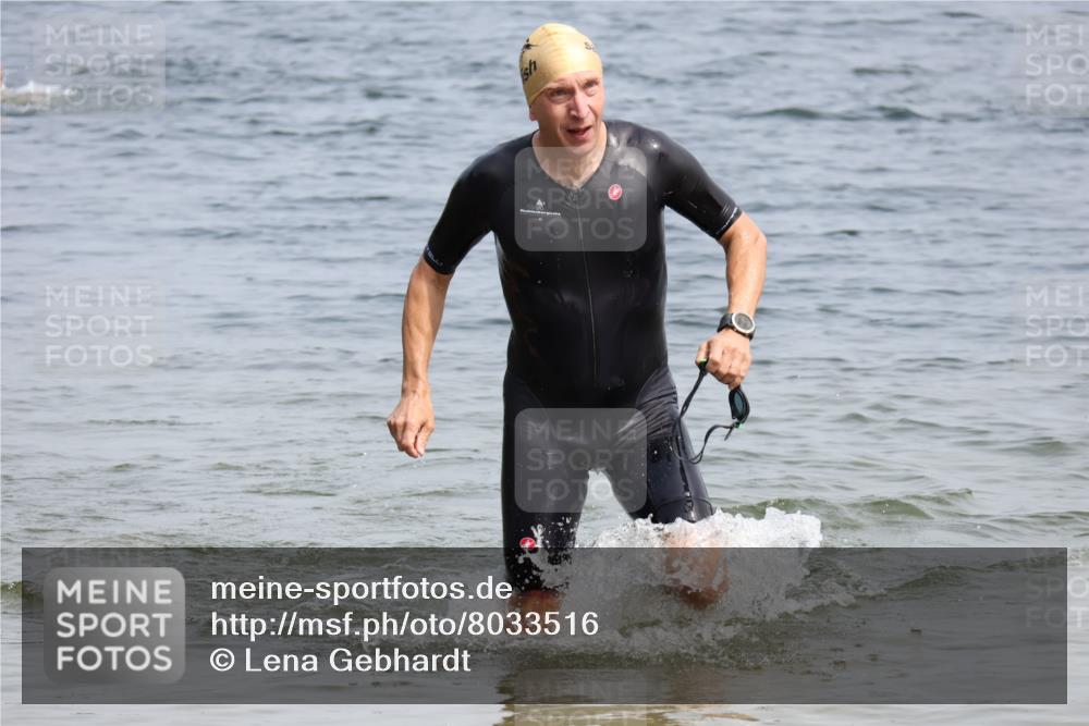 15.06.2025 - 27. Vierlanden-Triathlon Lena Gebhardt http://msf.ph/oto/8033516 15.06.2025 11:18:02 Schwimmen 834 meine-sportfotos.de