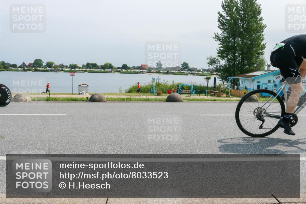 15.06.2025 - 27. Vierlanden-Triathlon H.Heesch http://msf.ph/oto/8033523 15.06.2025 11:40:33 Radfahren 206, 647, 678, 694, 707, 710, 740, 760 meine-sportfotos.de