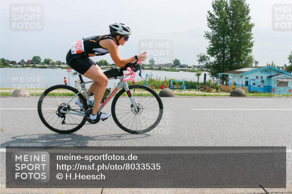 15.06.2025 - 27. Vierlanden-Triathlon H.Heesch http://msf.ph/oto/8033535 15.06.2025 11:40:36 Radfahren 206, 647, 678, 694, 760 meine-sportfotos.de
