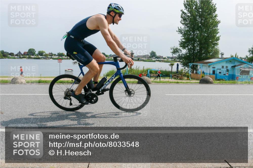 15.06.2025 - 27. Vierlanden-Triathlon H.Heesch http://msf.ph/oto/8033548 15.06.2025 11:40:37 Radfahren 206, 678, 760 meine-sportfotos.de