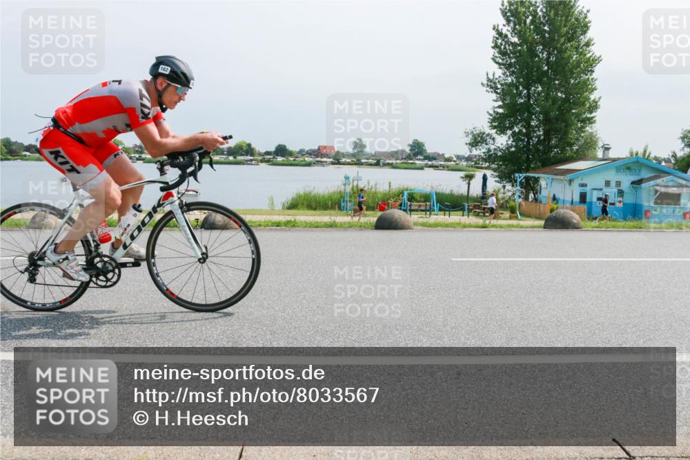 21.06.2025 - 27. Vierlanden-Triathlon H.Heesch http://msf.ph/oto/8033567 15.06.2025 11:40:50 Radfahren 162, 200 meine-sportfotos.de